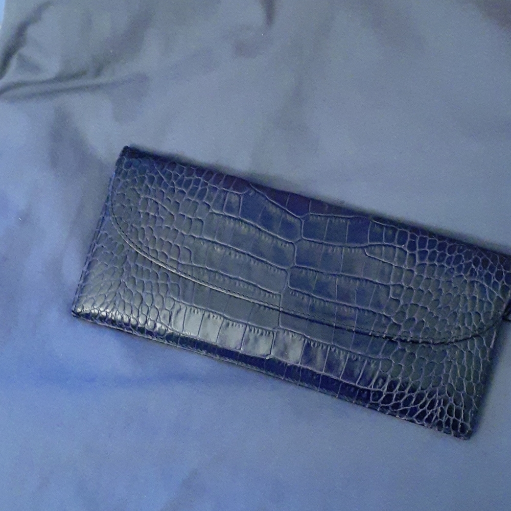 Graphic image clutch wallet